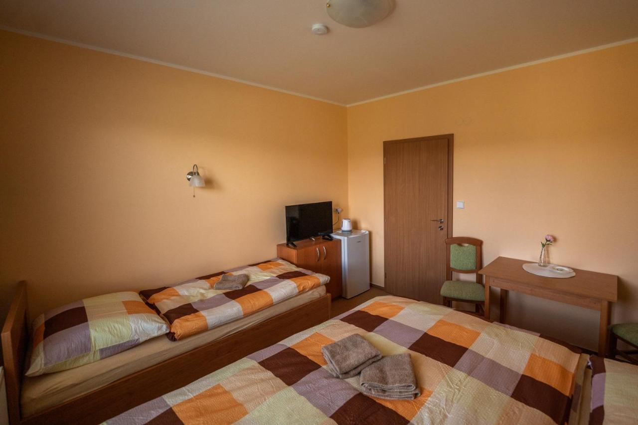Pension V Lukach Dlouha Ves Bagian luar foto